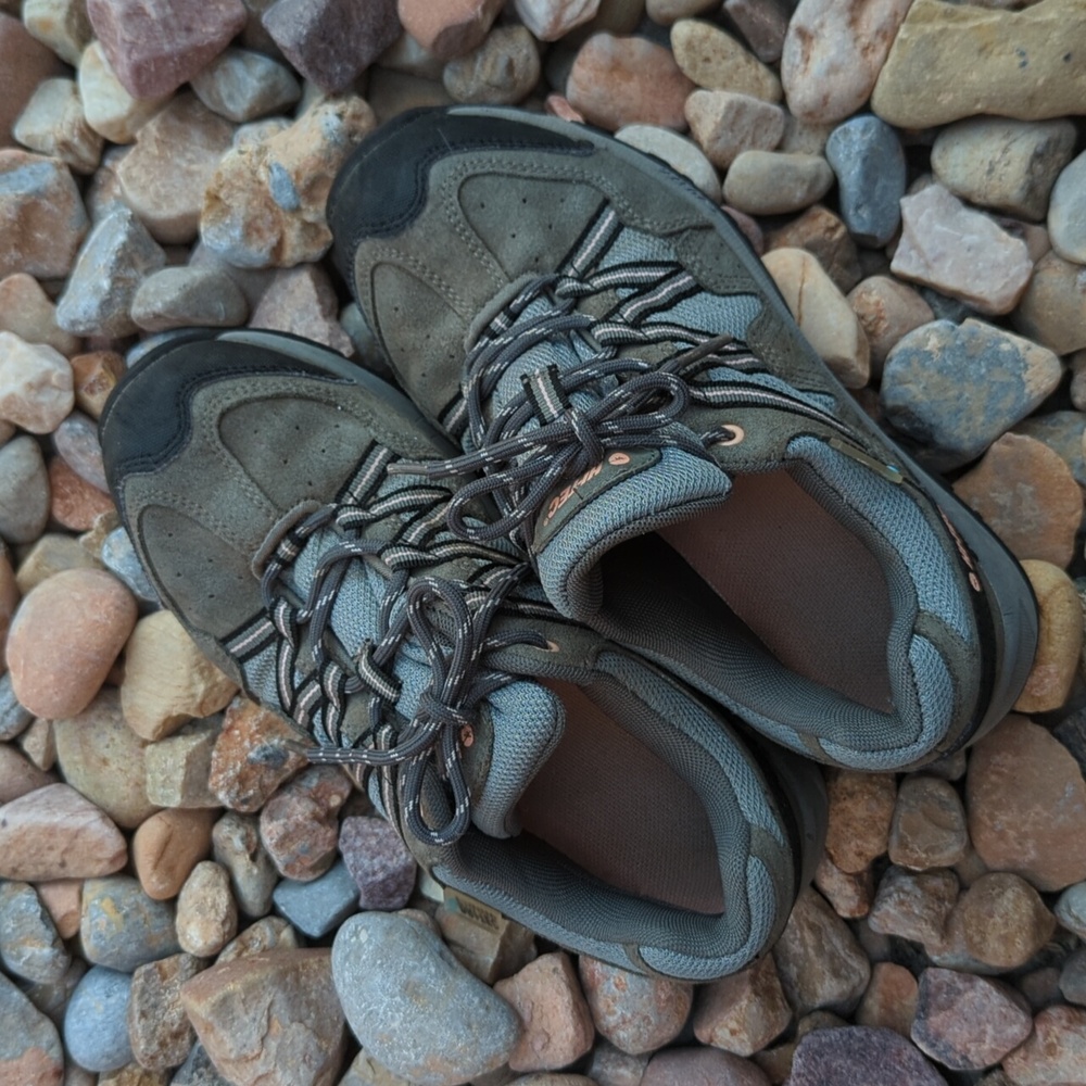 Hi-Tec Black Brown Trail Trekk Outdoor‎ Hiking Women's Shoes 7